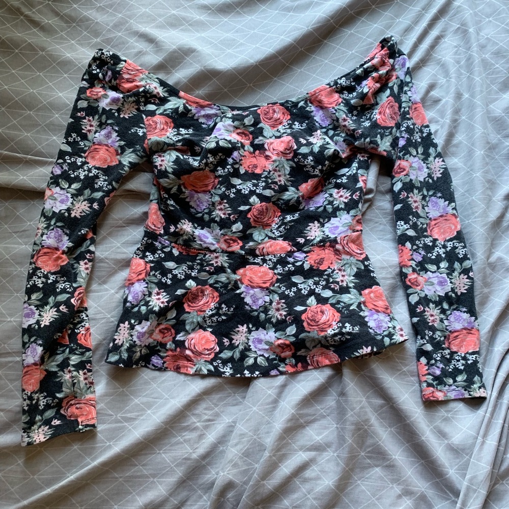 Floral off the shoulder slightly cropped top